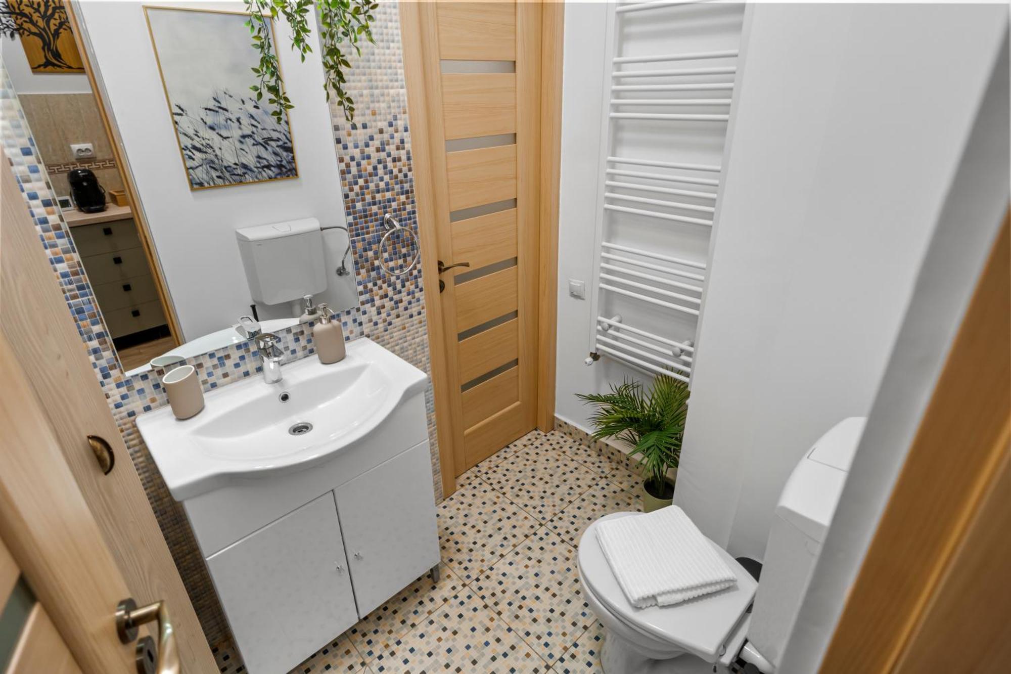 Zen Central Apartment With Self Check-In & Private Parking * Bucureşti